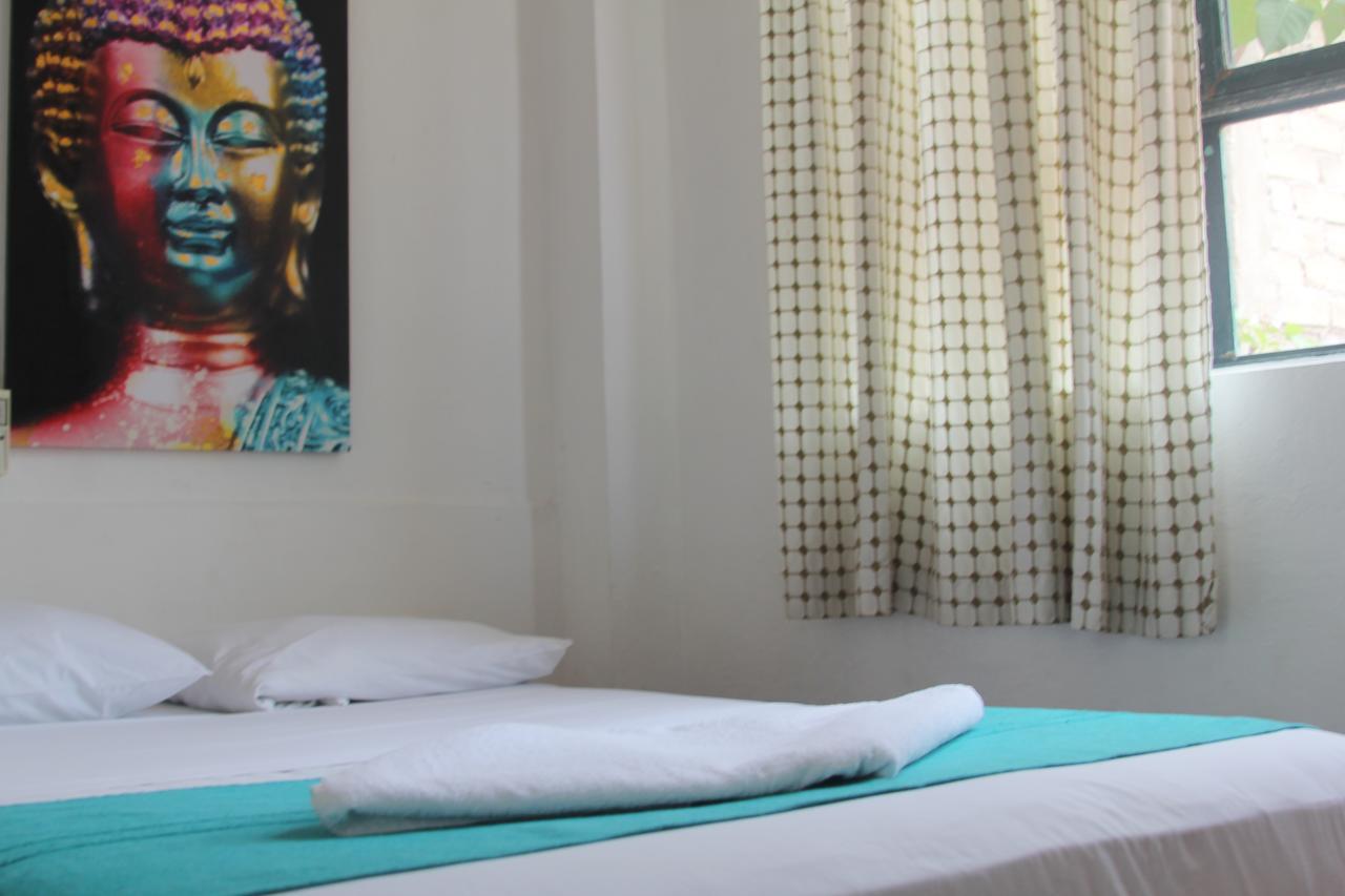 بويرتو إسكونديدو Hotel Mayflower الغرفة الصورة
